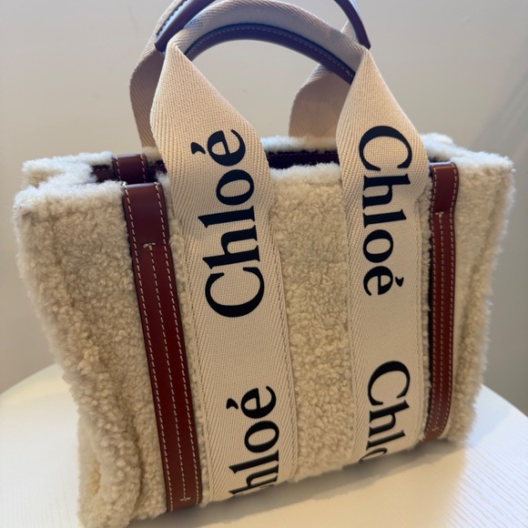 Chloe - Picture 7 of 10